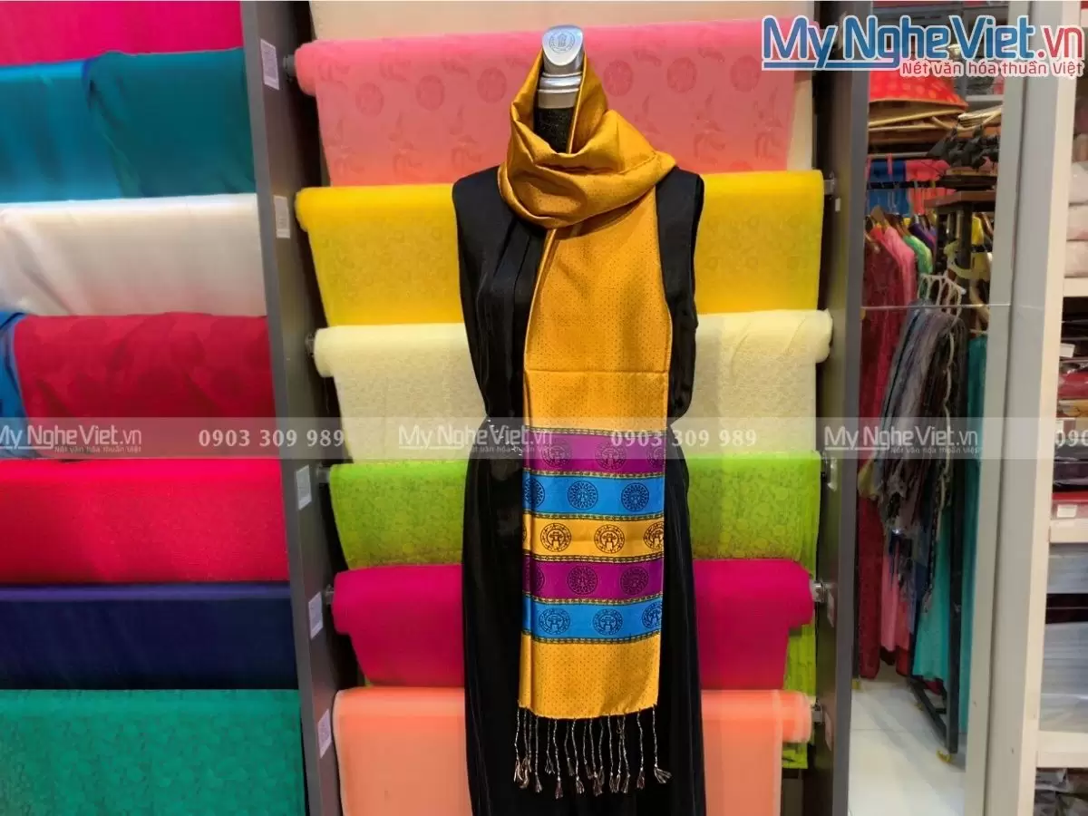 Khăn lụa Họa Tiết Trống Đồng – Nét đẹp tinh hoa lụa Việt - Ảnh 3