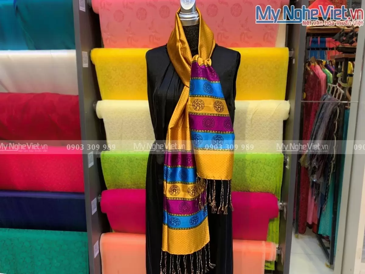 Khăn lụa Họa Tiết Trống Đồng – Nét đẹp tinh hoa lụa Việt - Ảnh 2