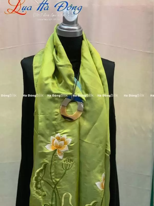 Alternative view of Khăn choàng cổ lụa Thêu Sen MNV-KLTA4080-14