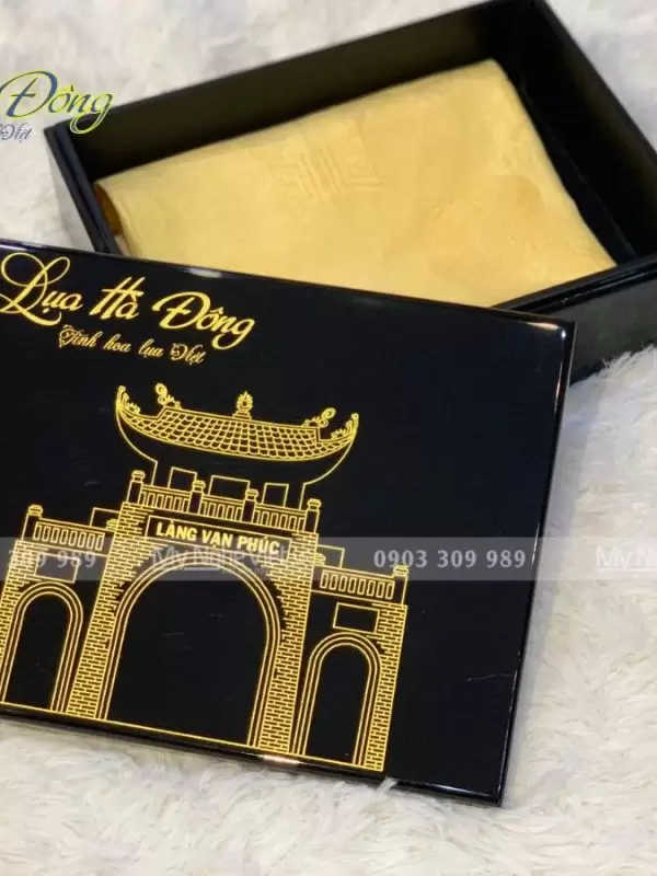 Alternative view of Combo Khăn Lụa Hà Đông, Hộp Sơn Mài Lụa Hà Đông