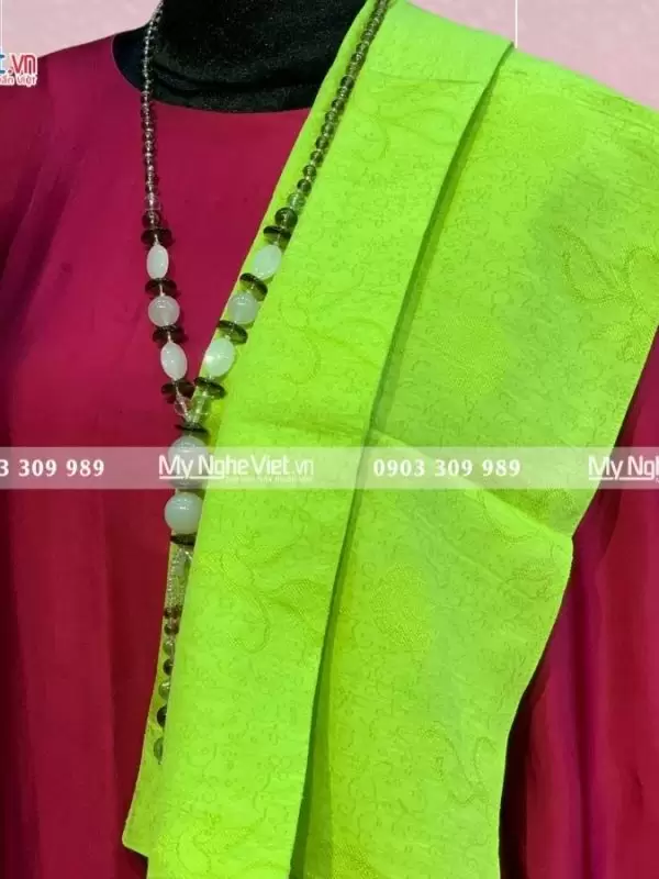 Alternative view of Khăn Lụa Vân Họa Tiết Xanh MNV-KLNL7878-2