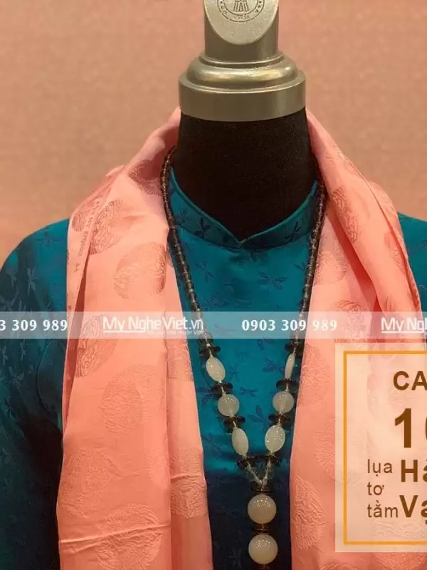 Alternative view of Khăn Choàng Cổ Họa Tiết Song Hạc MNV-KLTA44180-3