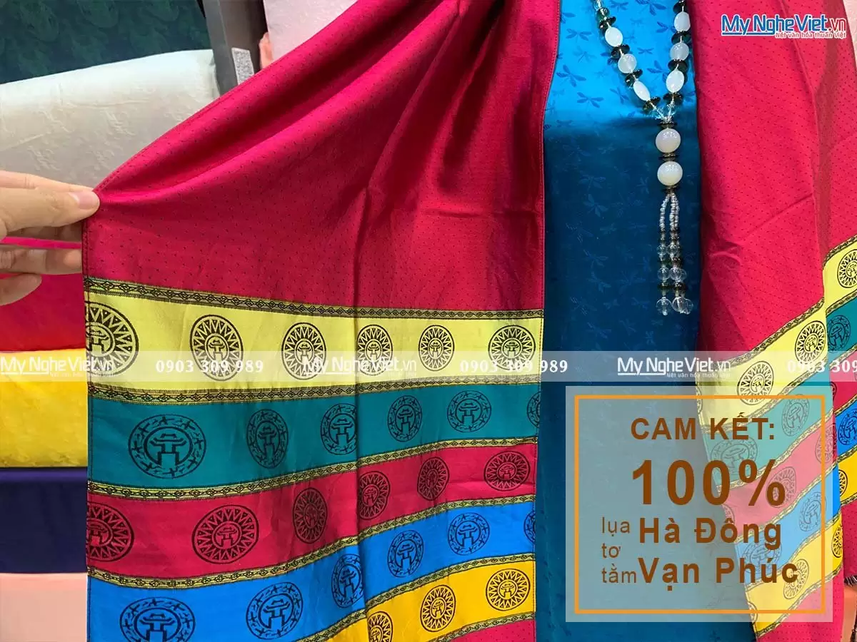 Khăn Lụa Họa Tiết Văn Miếu Quốc Tử Giám MNV-KLLS36180-10 - Ảnh 3