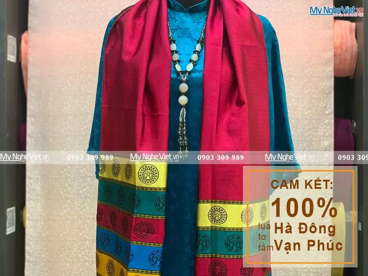 Khăn Lụa Họa Tiết Văn Miếu Quốc Tử Giám MNV-KLLS36180-10