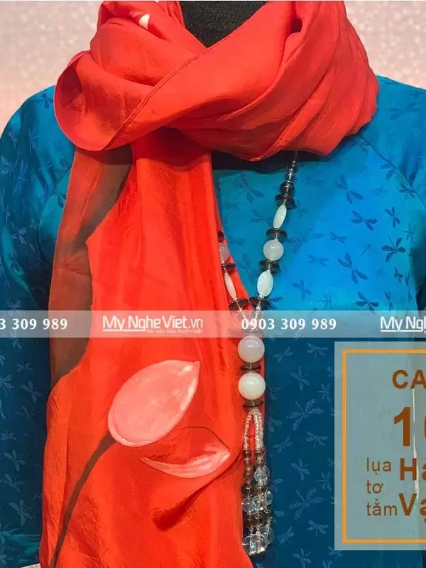 Khăn Lụa Choàng Cổ Vẽ Tay Họa Tiết Hoa Sen MNV-KLTA9180-2