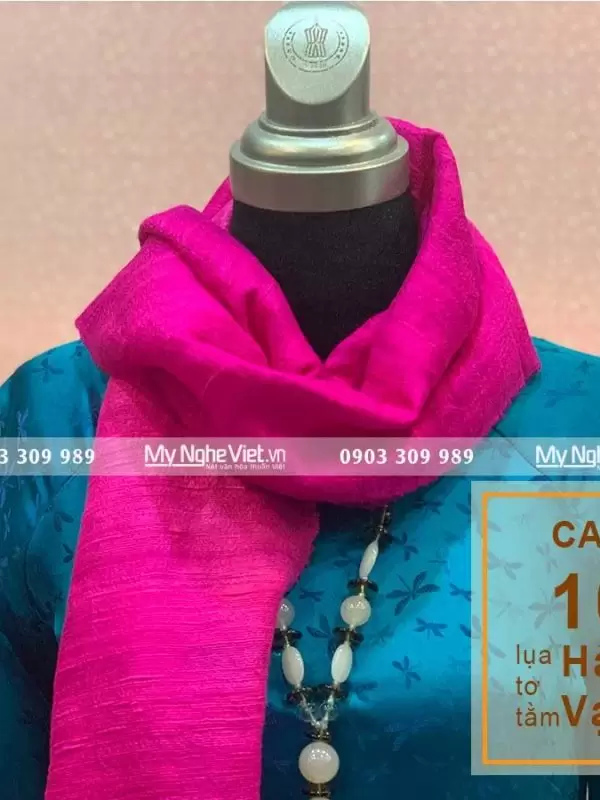 Alternative view of Khăn Choàng Cổ Đũi Hồng Sen MNV-KLTA4160