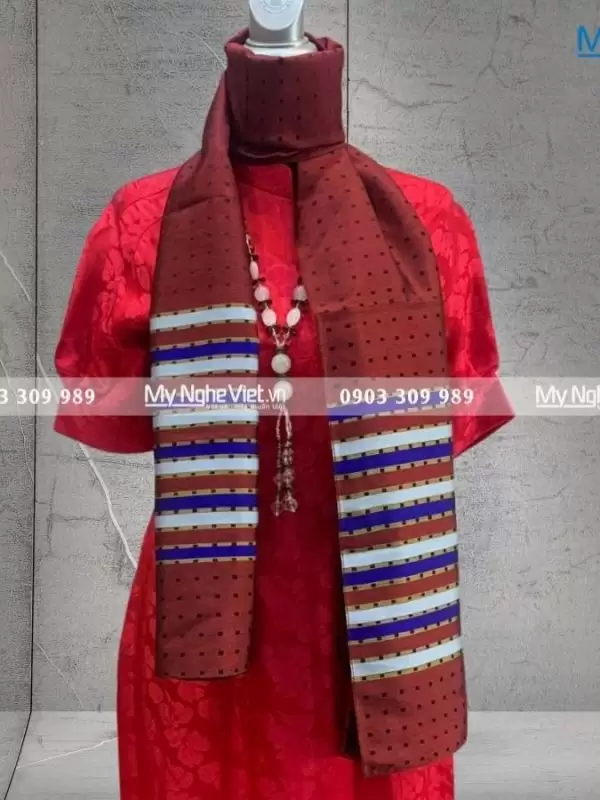 Khăn Choàng Cổ Lụa Nam Tằm Xe Màu Đỏ MNV-KLLS3817-1
