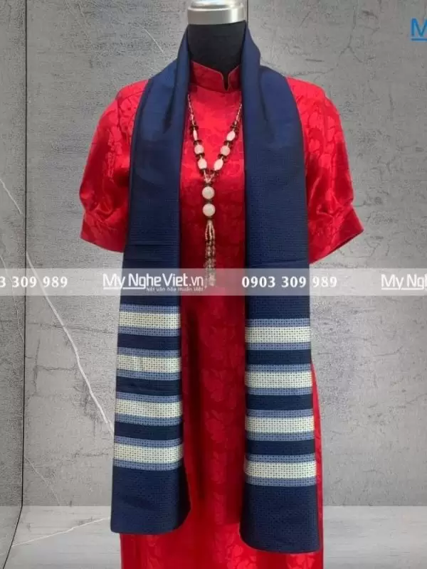 Alternative view of Khăn Choàng Cổ Lụa Nam Tằm Xe Màu Xanh MNV-KLLS3817-2