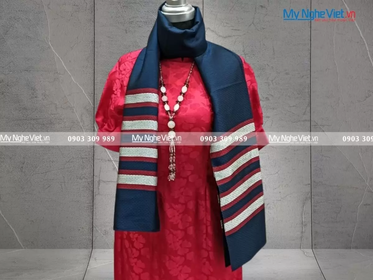 Khăn Choàng Cổ Lụa Nam Tằm Xe Màu Xanh MNV-KLLS3817-2.1