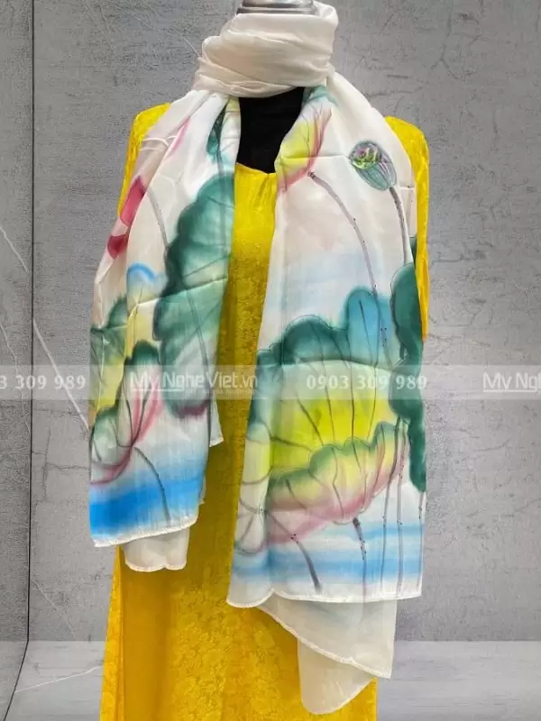 Khăn Lụa Vẽ Tay Họa Tiết Sen MNV-KLLS09-M