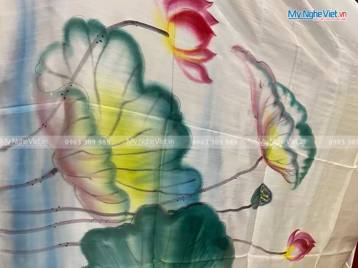 Khăn Lụa Vẽ Tay Họa Tiết Sen MNV-KLLS09-M - Ảnh 4