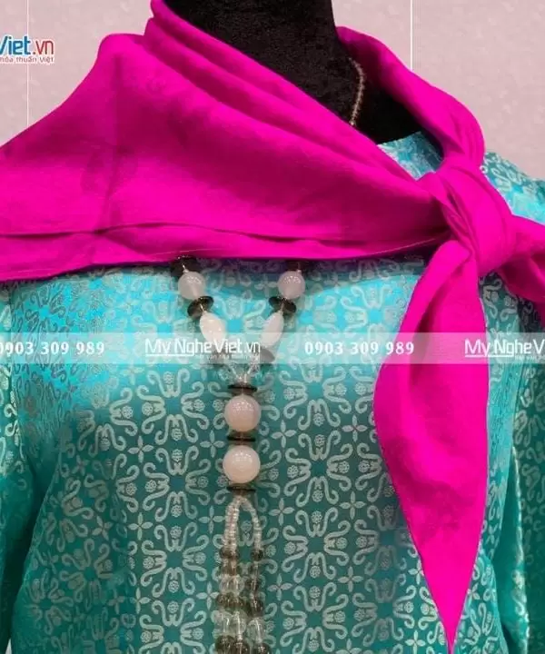 Khăn quàng cổ lụa vân