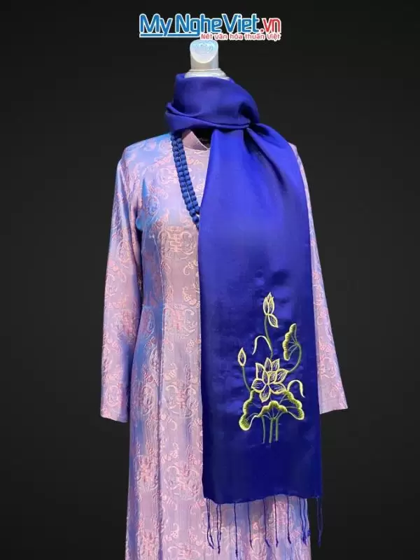 khăn lụa Hà Đông Thêu Sen