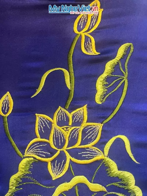 khăn lụa Hà Đông Thêu Sen