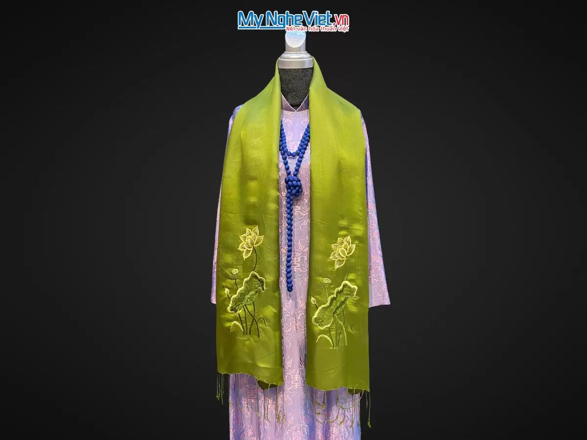 khăn lụa Hà Đông Thêu Sen MNV