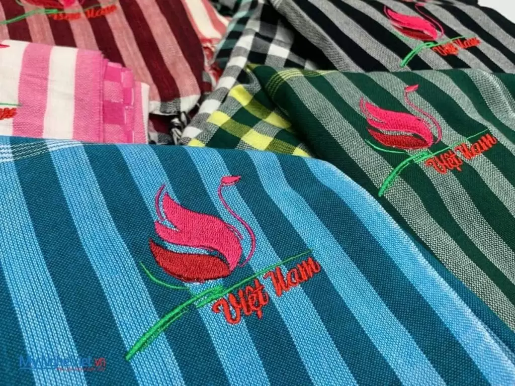 Khăn rằn Nam Bộ đủ màu