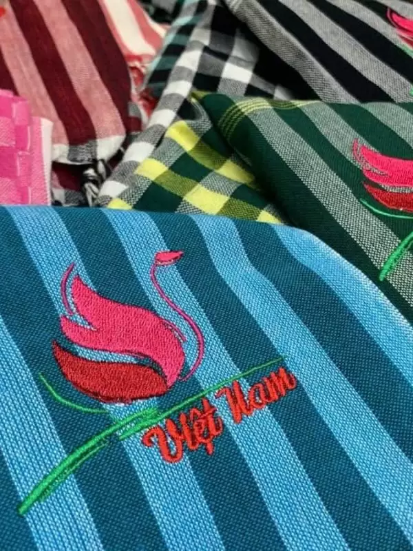 Khăn rằn Nam Bộ đủ màu