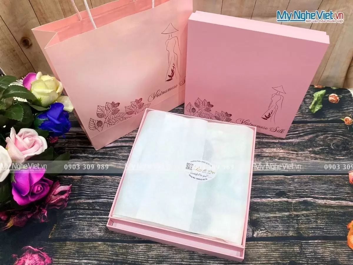 Khăn lụa tơ tằm vẽ chợ Bến Thành nhiều màu PT70180 Hộp quà Hồng - Ảnh 3