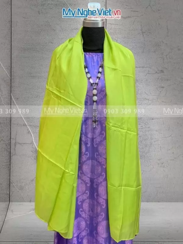 khăn choàng cổ lụa