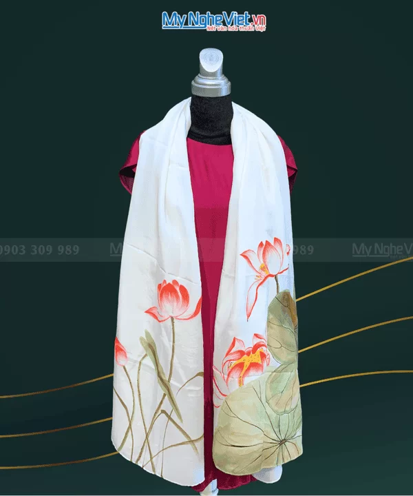 khăn lụa vẽ sen đỏ