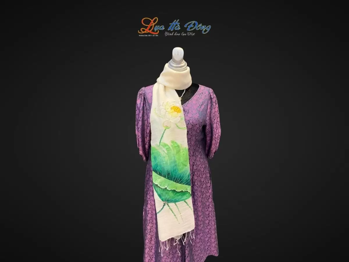 Khăn lụa Đũi trắng vẽ sen 100% silk 80x180 tua rua KLTA80180/10 - Ảnh 2