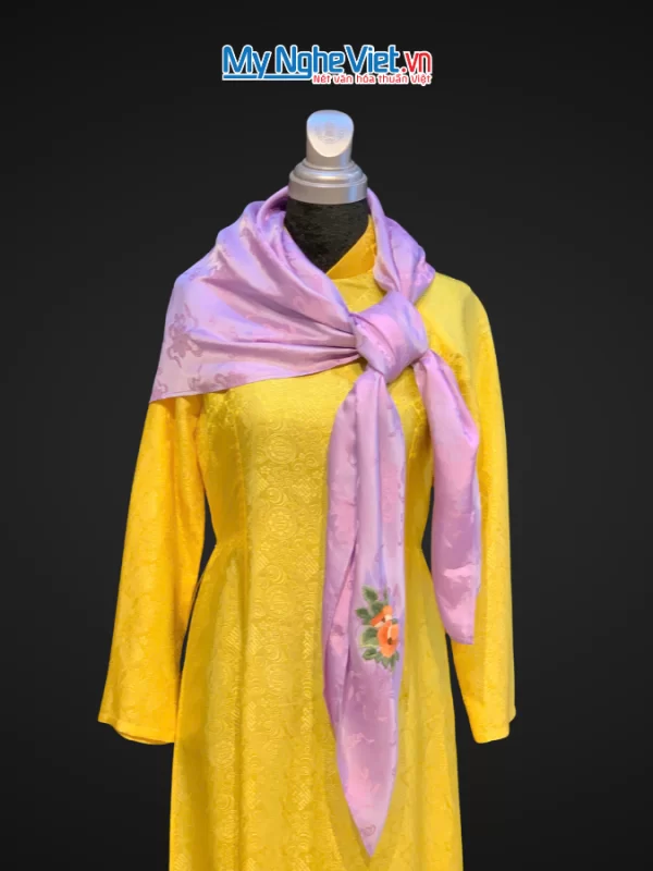 Khăn lụa vuông họa tiết sen tiên màu tím thêu hoa 100x100 KLNL100-2