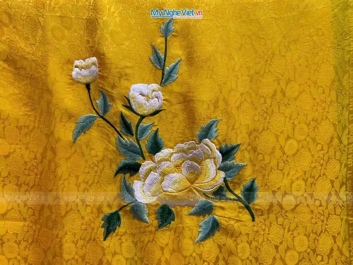 Khăn lụa thêu hoa họa tiết hoa hồng màu vàng 57x180cm MNV-KLTA45190-8 - Ảnh 3