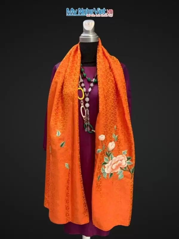 Khăn lụa thêu hoa họa tiết mai nhí màu cam