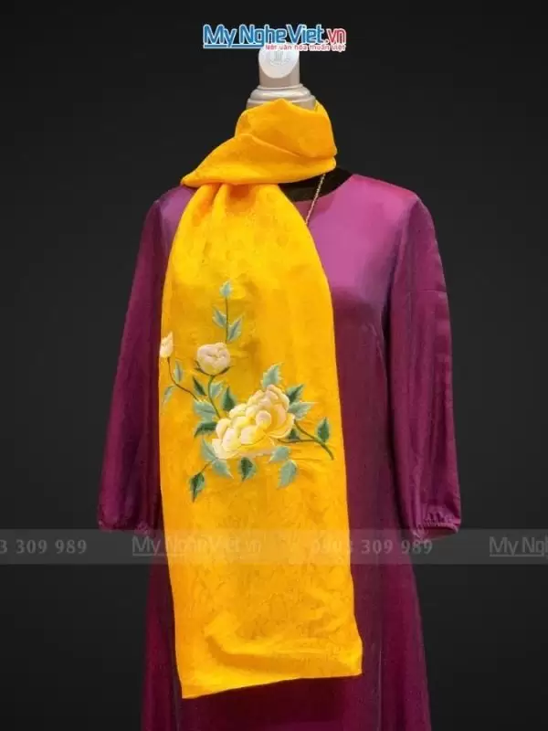 Alternative view of Khăn lụa thêu hoa họa tiết hoa hồng màu vàng 57x180cm MNV-KLTA45190-8