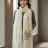 Khăn lụa tơ tằm thêu hoa màu vàng mỡ gà