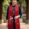 Khăn lụa tơ tằm thêu hoa