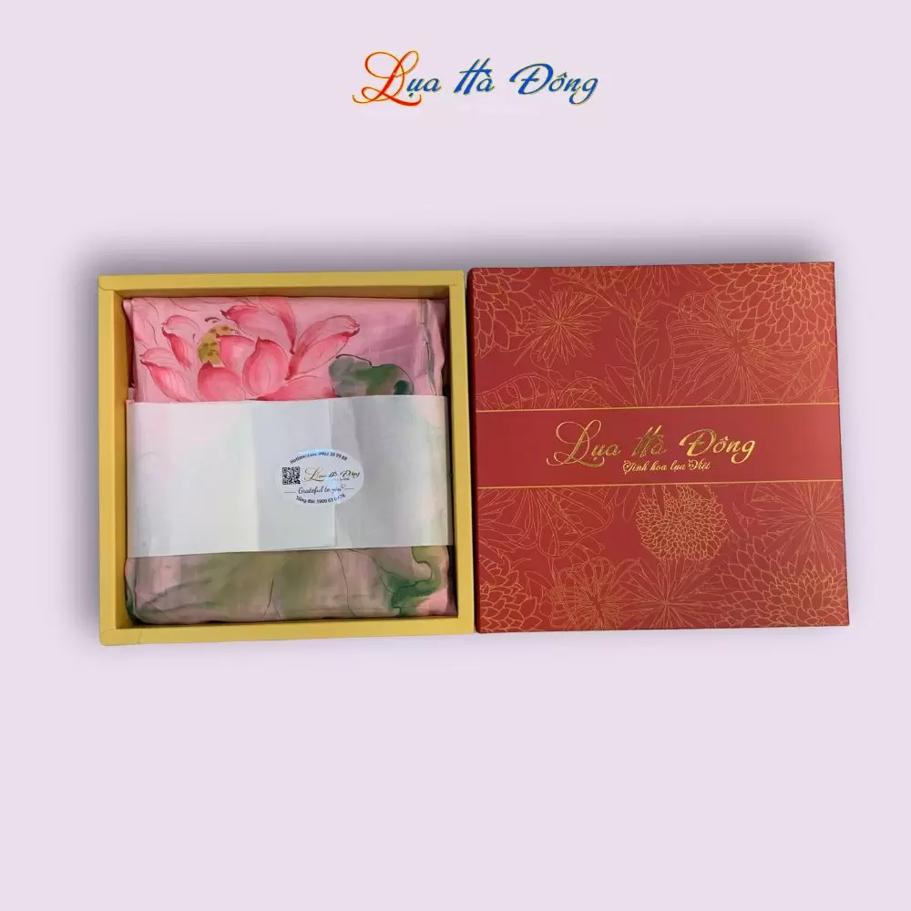 Khăn lụa tơ tằm vẽ chợ Bến Thành MNV-PT70180/10.5-2 - Ảnh 5