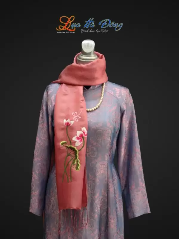 Alternative view of Khăn Thêu Sen 40x180 MNV-KLTA4080/17