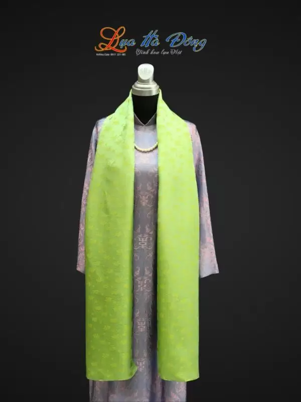 Alternative view of Khăn lụa họa tiết sen dây màu xanh nhiều mẫu 44x197cm KLTA419