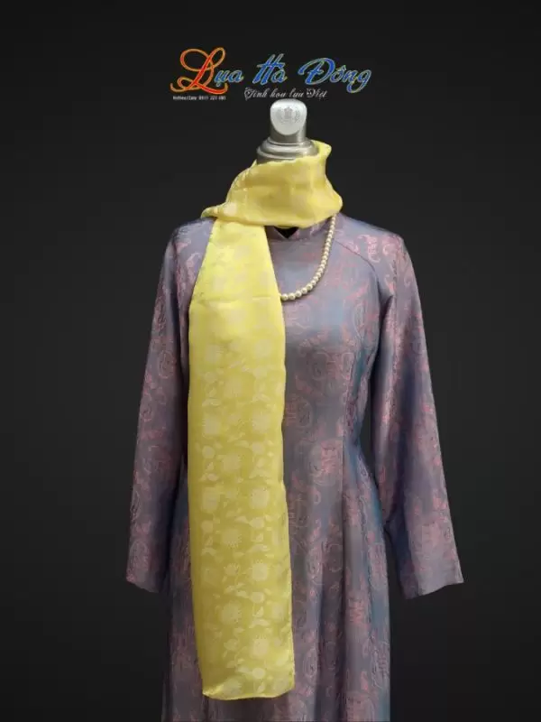 Alternative view of Khăn lụa họa tiết hoa vàng nhiều mẫu 44x197cm KLTA419