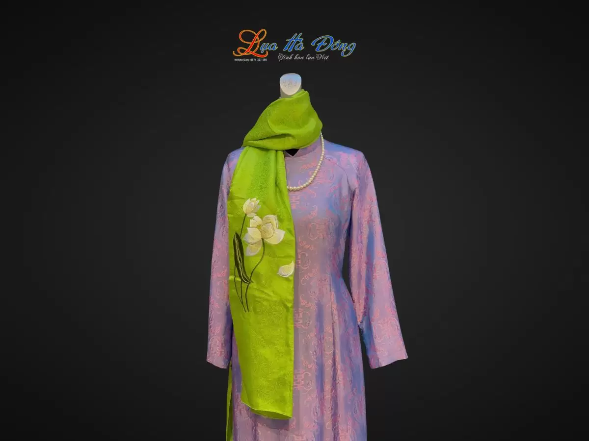 Khăn lụa thêu hoa sen họa tiết hoa xoáy màu xanh non 43x196cm MNV-KLTA43196-1 - Ảnh 3