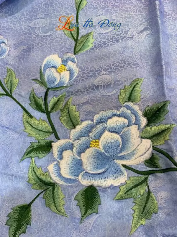 Alternative view of Khăn lụa thêu hoa sen xanh họa tiết sen phượng màu xanh dương nhạt 43x196 MNV- KLTA43196-4