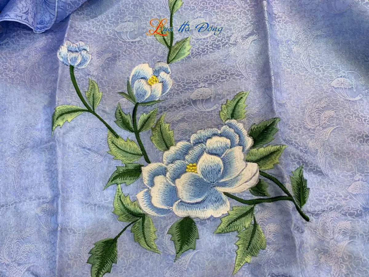 Khăn lụa thêu hoa sen xanh họa tiết sen phượng màu xanh dương nhạt 43x196 MNV- KLTA43196-4 - Ảnh 2