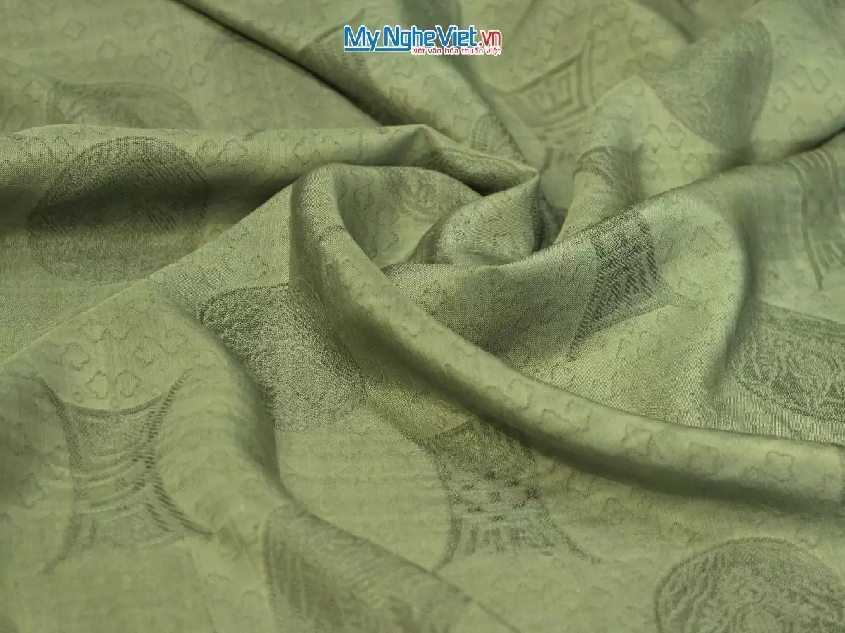 Khăn lụa vân cổ chiện thọ màu xanh rêu - Lụa Hà Đông 80x180cm KLNL89-2 - Ảnh 3