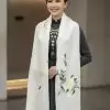 Khăn lụa tơ tằm thêu hoa họa tiết đuôi công
