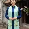 Khăn lụa tơ tằm thêu sen