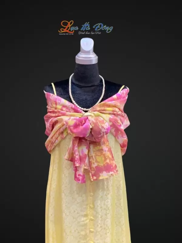 khan-tam-loang-nhieu-mau