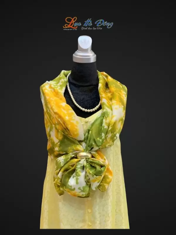 khan-tam-loang-nhieu-mau