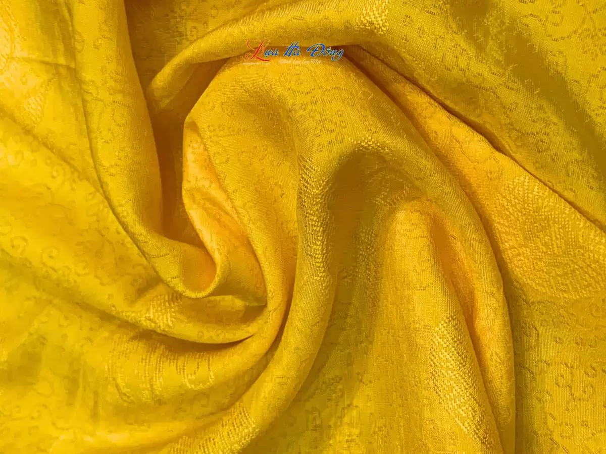 Khan-lua-van-co-hoa-tiet-nhieu-mau (2)