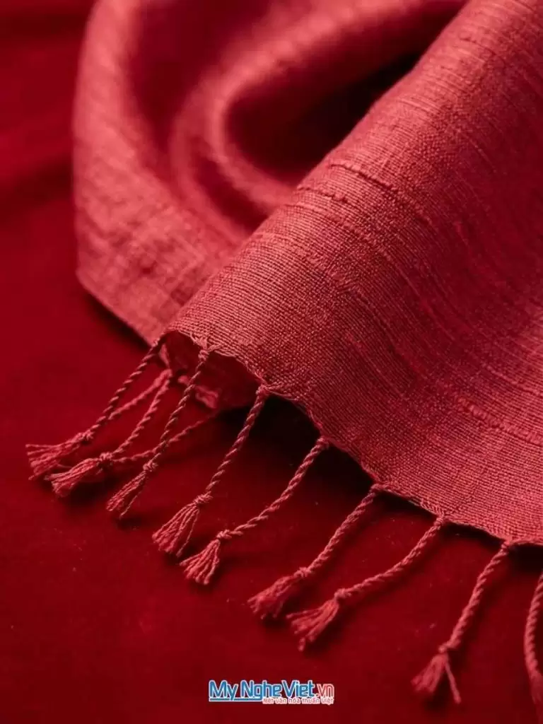Khăn Lụa Tơ Tằm Trơn Màu Đỏ Ruby 85x180cm MNV-KLPT002-6
