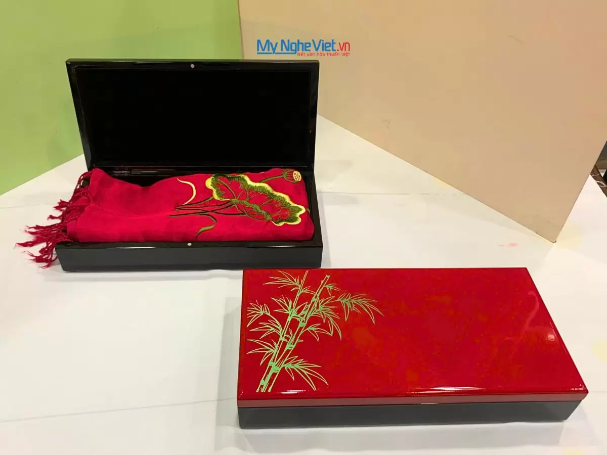 Combo Hộp sơn mài và khăn lụa Hà Đông