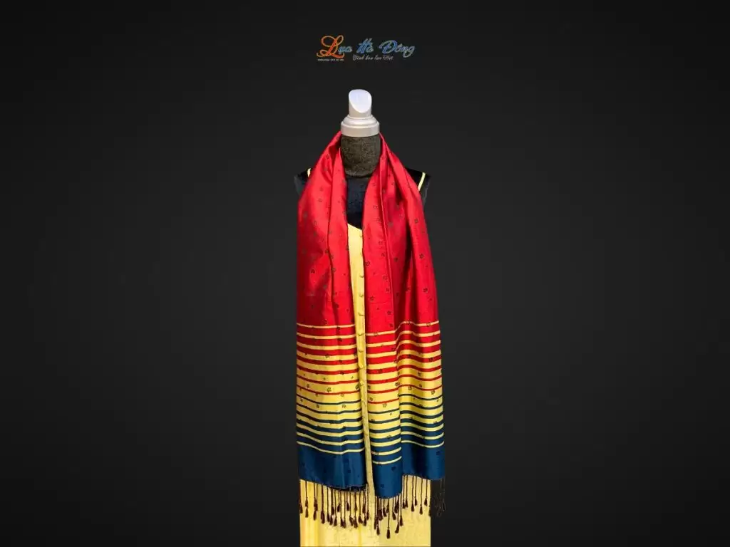 Khăn Lụa Lá Dâu