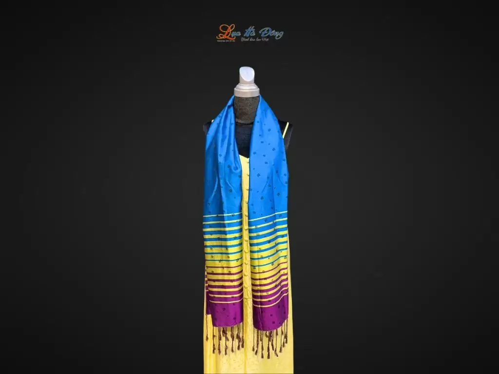 Khăn Lụa Lá Dâu