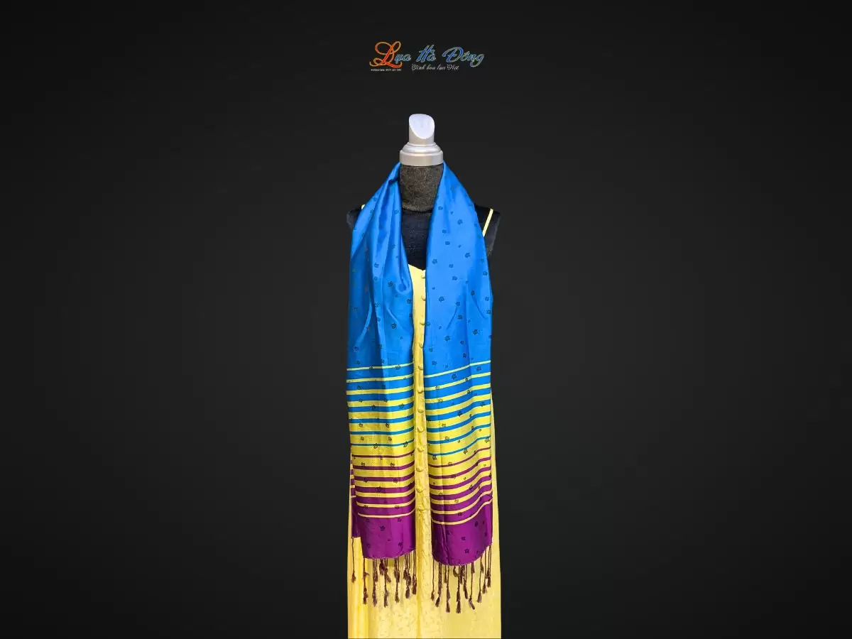 Khăn Lụa Lá Dâu