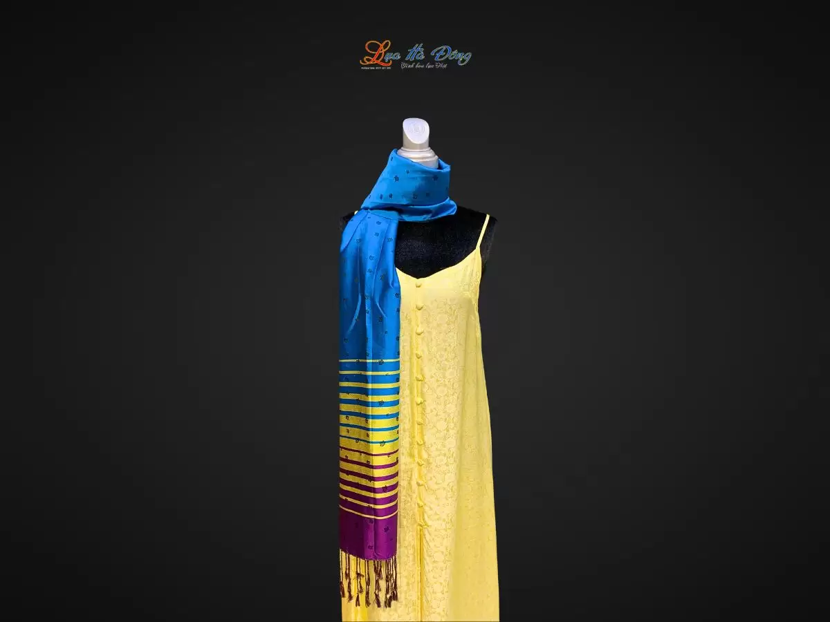 Khăn Lụa Lá Dâu